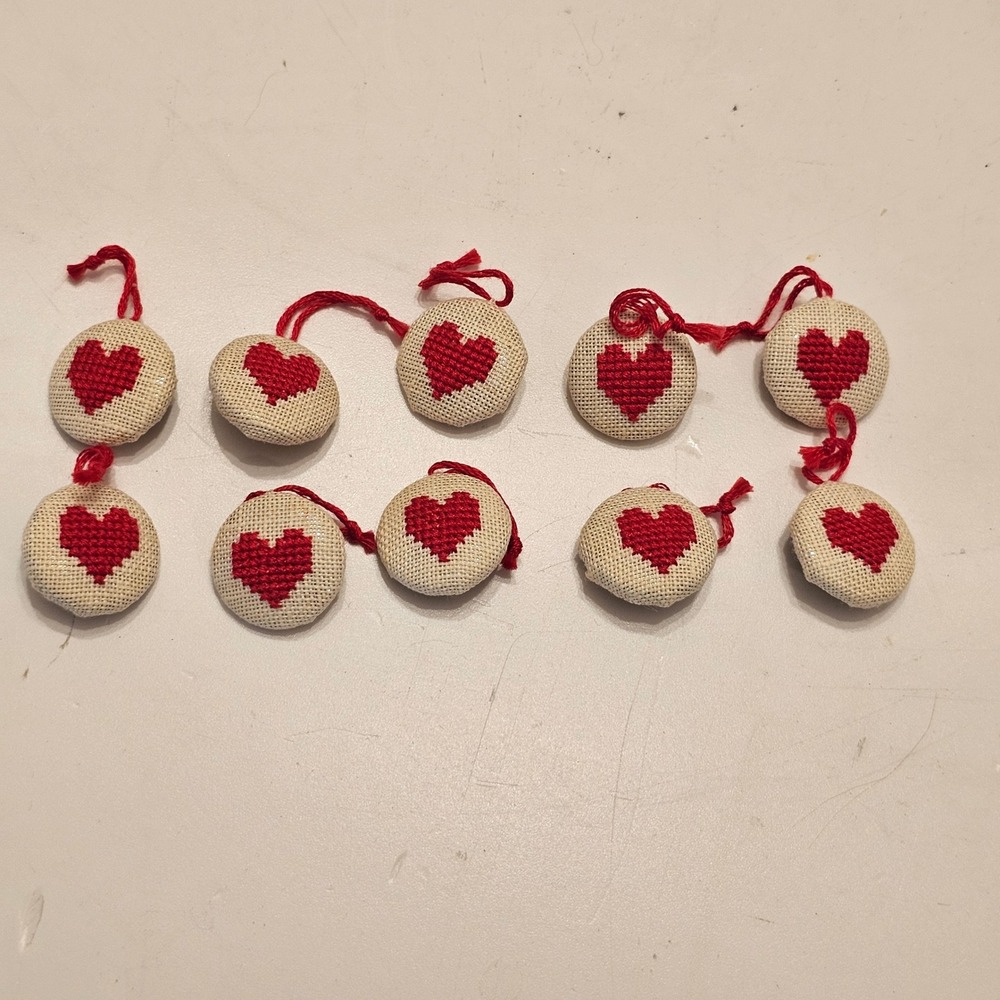 Vintage Handmade Cross Stitch Red Heart Shank Buttons Lot of 10 Cream 3/4" - Picture 2 of 7